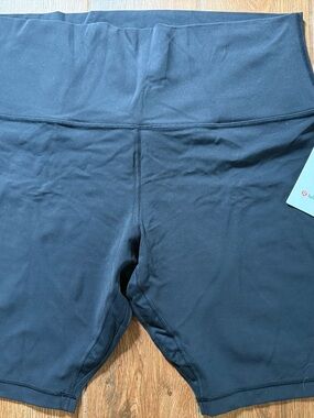 Lululemon align high rise short 10” inseam - women’s 20